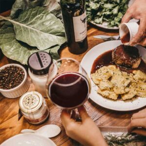 маса трапеза